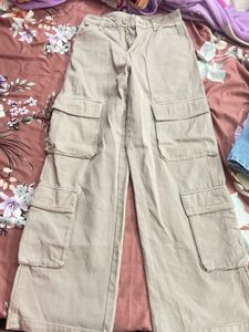 Khaki Wide Leg Cargo Pants (560 last price!)