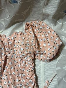 Floral Puff Sleeve Crop Top