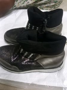 1 Day Offer Only)Saudi Arabia Shoe