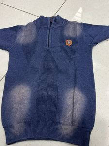Boy&#39;s Blue Knit Sweatshirt