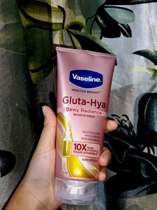 Vaseline Gluta-Hya Lotion