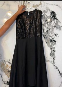 ✨ Elegant Black Sleeveless Party Dress ✨