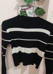 Black Crop Sweater