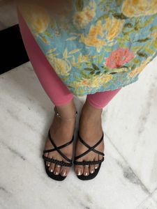 Zudio Women Black Flats