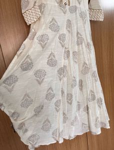 Beautiful Linen Anarkali