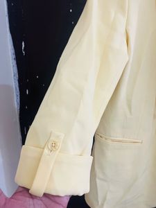 Chic Yellow Blazer