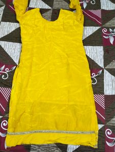 Yellow Suit With Bnarsi Design