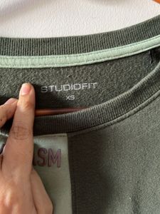 A Perfect Sweatshirt Top