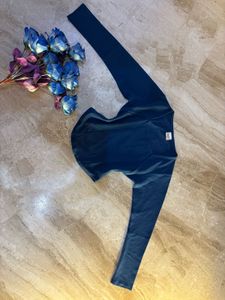 Blue Long Sleeve Top.SIZE-30-34.NEW WITHOUT TAG