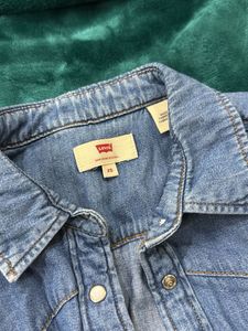 Levi&#39;s Denim Shirt