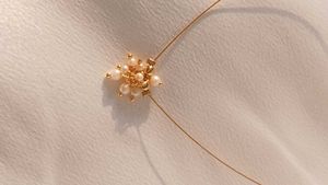 Pearl Cluster Pendant Necklace