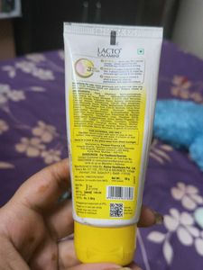 Lacto Calamine Sunscreen SPF 50