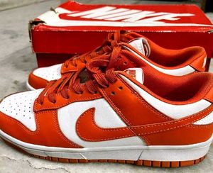 NIKE ORANGE DUNKS UK - 8.5 (43)