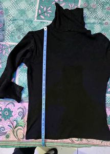 #holiSale Black Sweater