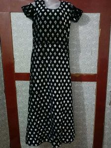 Stylish and Trendy Black  🖤 Gown