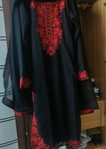 trending saiyaara outfit