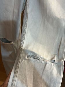 Light Wash Ripped  Jeans