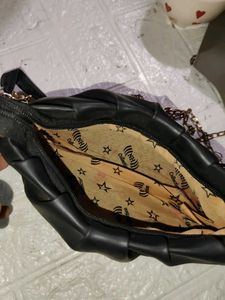 Set Of Three Stylish Crossbody Bags