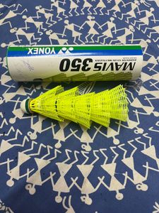 badminton shuttles used