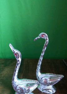 Swan Showpiece set in silver metal