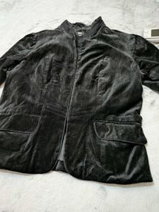 Elegant Black Velvet Jacket