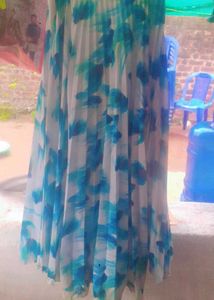 A Formal Stylish Skirt