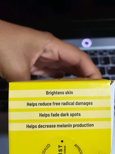 Chemist at Play Face Wash