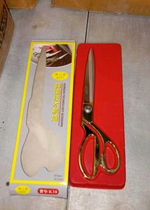 Gold Plated Professional Cloth Cutting Scissor