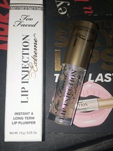Too Faced Lip Injection Extreme