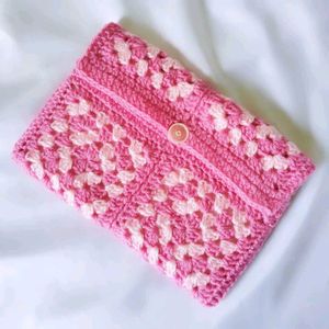 Pinky crochet Booksleeve/ Bookcover
