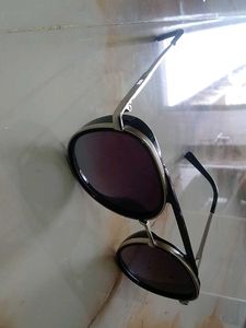 Retro black shades for MEN