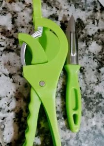 Kitchen Gadget Set - Peeler and Slicer