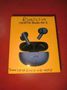 realme Buds Air 5 50dB ANC 360 Spatial Audio