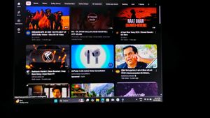 Consistent (17 Inch) Monitor