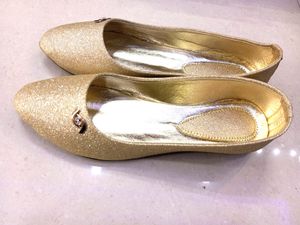 Golden Sparkling Bellies For Women..Size-41....25-26cm..