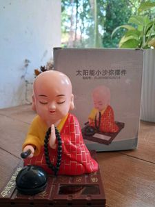 Solar Powered Buddha Moving Head And Hand