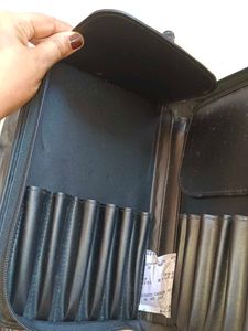 3 Makeup Brush Holder Cases