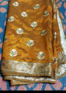 Beautiful saree With Sliver Design