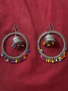 7 sets of jhumkas, ₹50 each, All buy get 1 free.