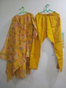 New beautiful organza Floral Print Kurta Set