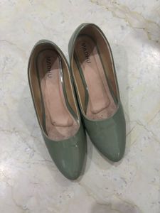 Green Color Cord Set With Matching Heels