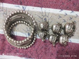 Silver Tone Bracelet