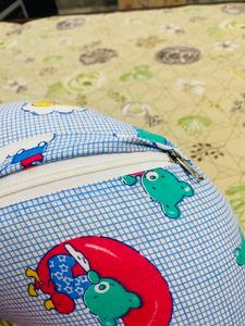 Babyhug Cotton Feeding Pillow🌸