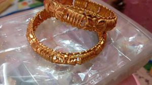 City gold Bangle