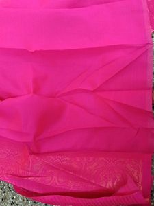 New Checks Artsilk Saree For Grabs