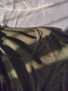 olive full sleeved top