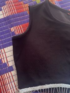 Black Sleeveless Crop Top