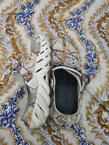 Multicolor Crocs