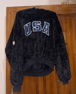 USA Fuzzy Pullover