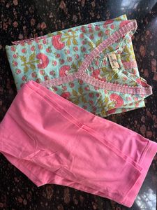 Floral pint kurta and pink legging set